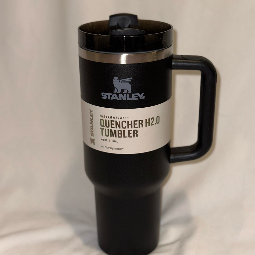 Stanley Black FlowState Tumbler 40oz
